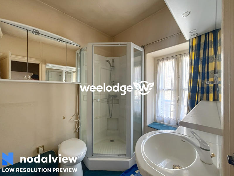 Maison - 313 m² - 10 pièces