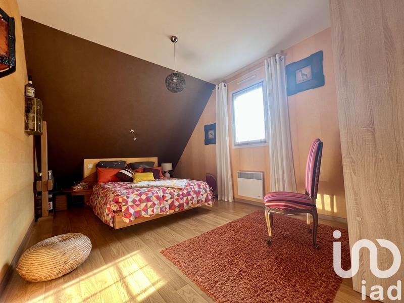 Maison - 185 m² - 9 pièces