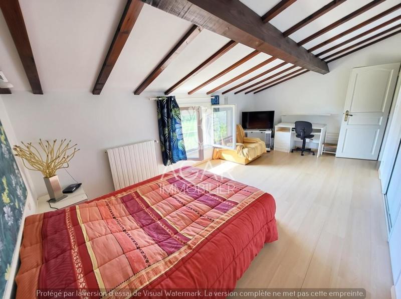 Maison - 151 m² - 6 pièces