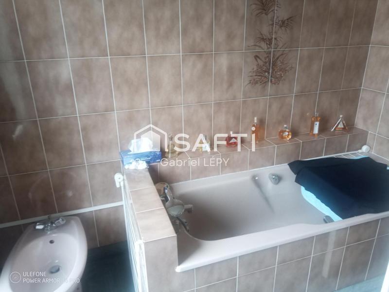 Maison - 275 m² - 10 pièces