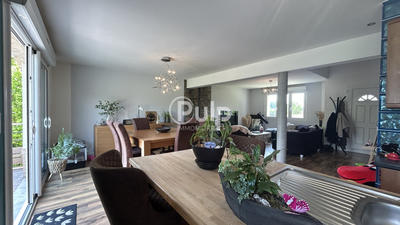 Pavillon - 166 m² - 8 pièces