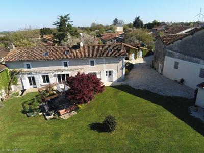 Maison ancienne - 185 m² - 5 pièces
