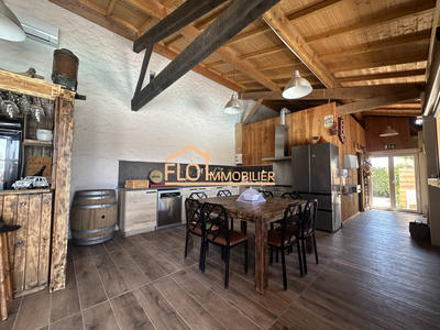 Maison - 188 m² - 4 pièces