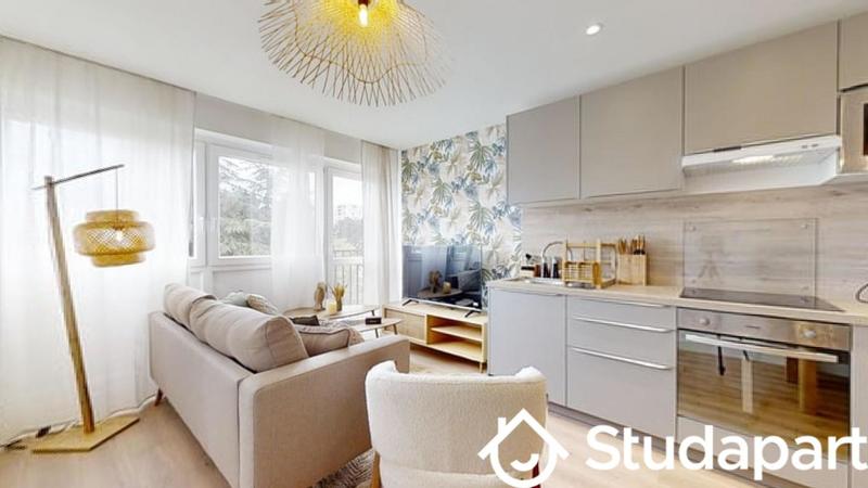 Chambre - 9 m² - 1 pièce