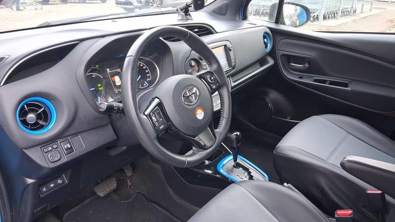 Toyota Yaris 1.5 VVTi 100 Hybrid E-Cvt Cyan Edition - Automatique Entretien constructeur
