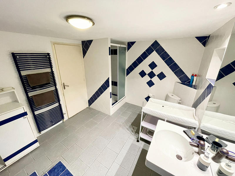 Demeure - 233 m² - 10 pièces