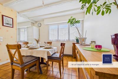 Maison - 91 m² - 5 pièces