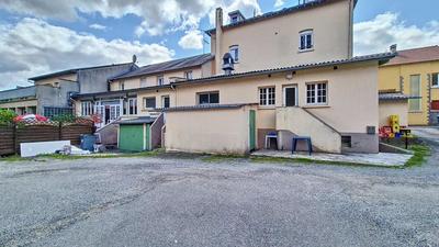 Propriété - 586 m² - 24 pièces