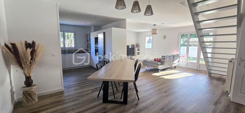 Maison - 155 m² - 6 pièces