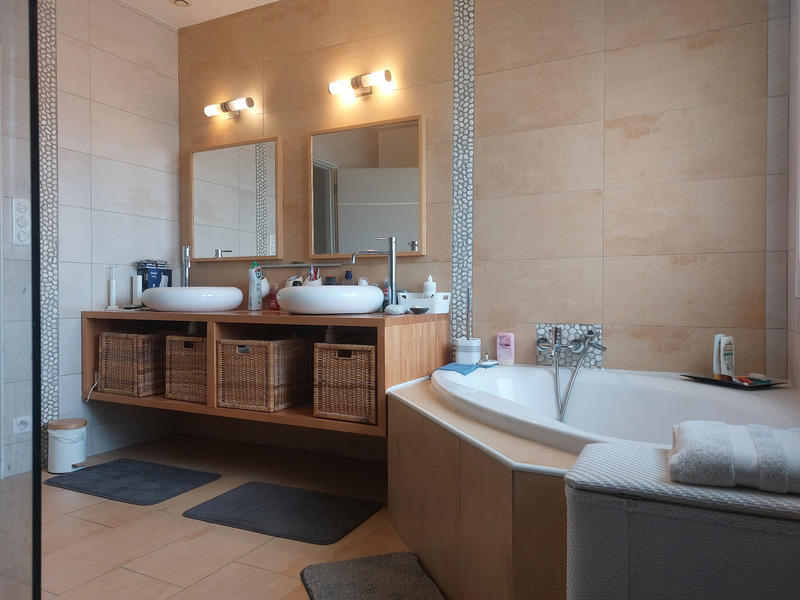 Maison - 178 m² - 6 pièces