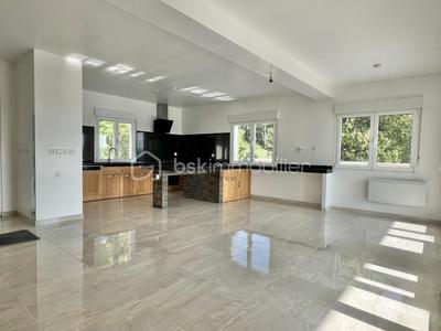 Pavillon - 170 m² - 8 pièces