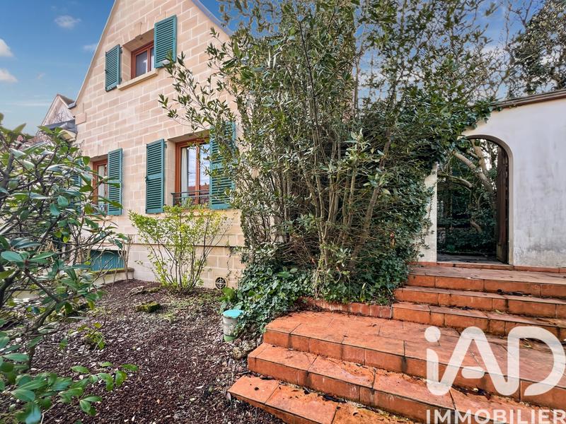 Maison - 195 m² - 6 pièces