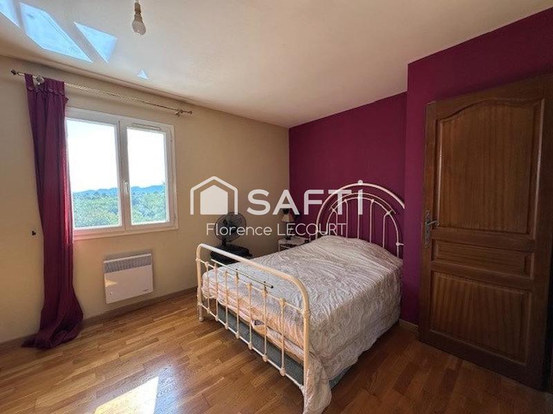 Maison - 210 m² - 5 pièces