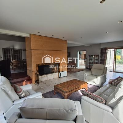 Villa - 360 m² - 12 pièces