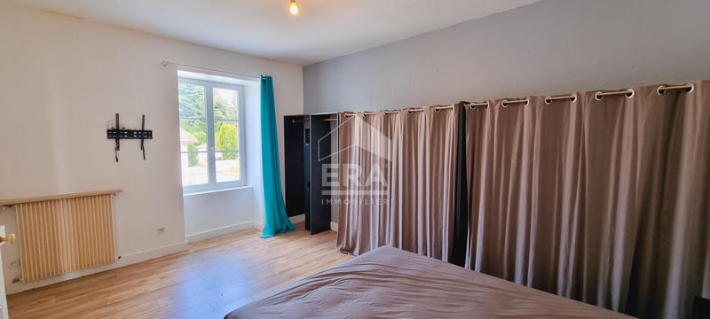 Maison - 264 m² - 9 pièces