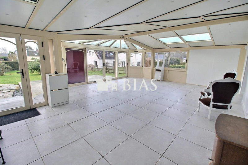 Maison - 230 m² - 7 pièces