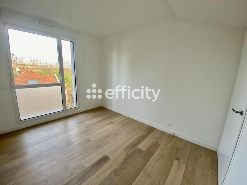 Appartement - 98 m² - 6 pièces