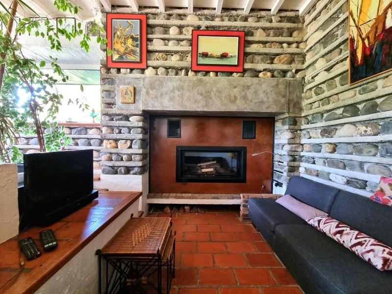 Maison - 230 m² - 8 pièces