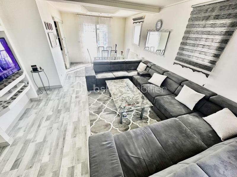 Maison traditionnelle - 120 m² - 6 pièces