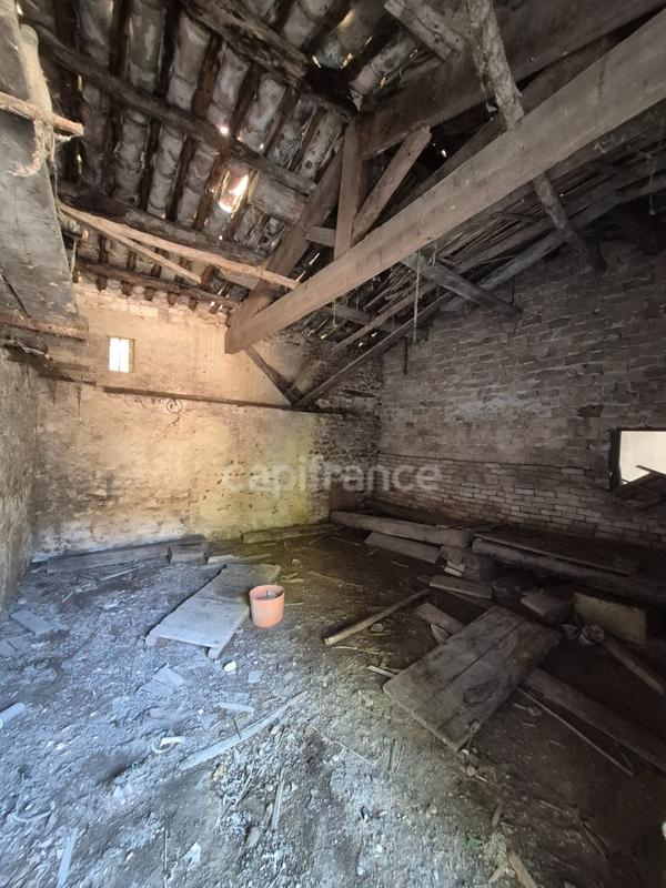 Grange - 90 m² - 2 pièces