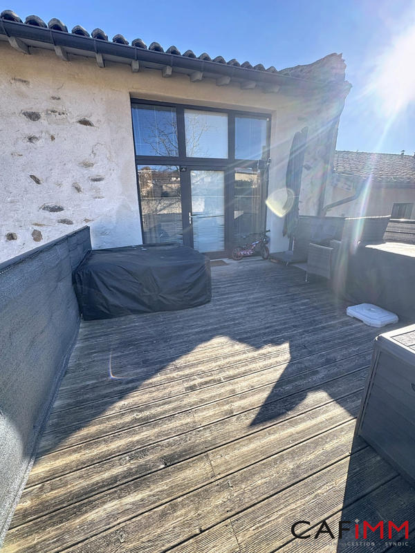 Appartement - 60 m² - 2 pièces