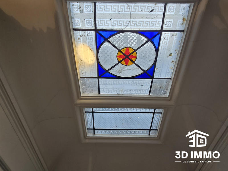 Maison - 277 m² - 9 pièces