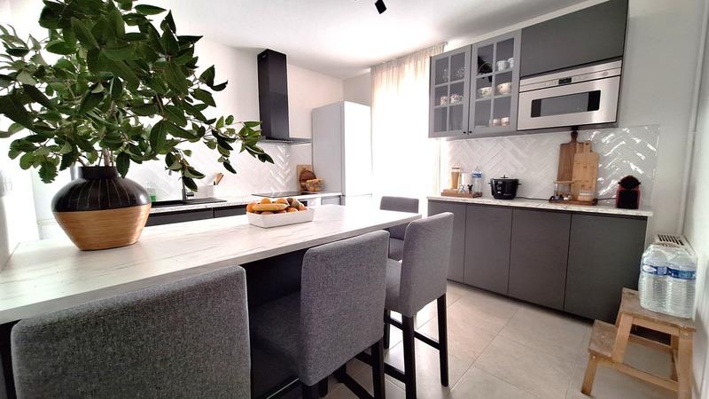 Appartement - 97 m² - 4 pièces