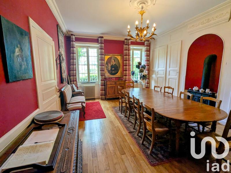Maison - 484 m² - 16 pièces