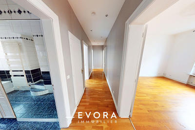 Appartement - 97 m² - 4 pièces