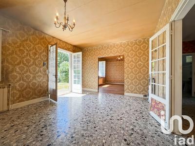 Maison - 93 m² - 5 pièces