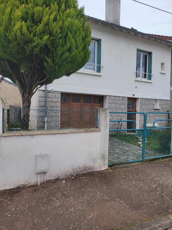 Maison - 96 m² - 6 pièces