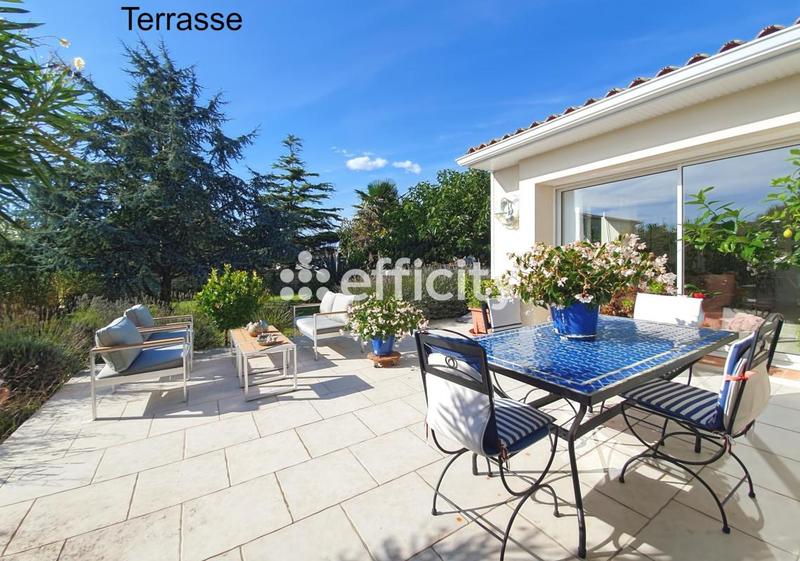 Maison - 203 m² - 6 pièces