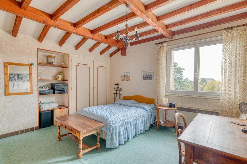 Maison traditionnelle - 191 m² - 7 pièces