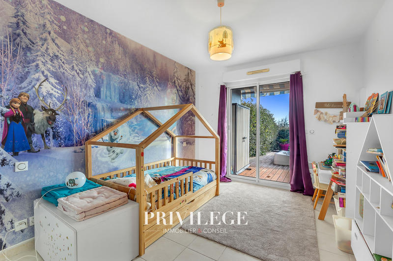 Appartement - 77 m² - 4 pièces