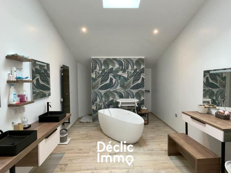 Maison ancienne - 193 m² - 6 pièces