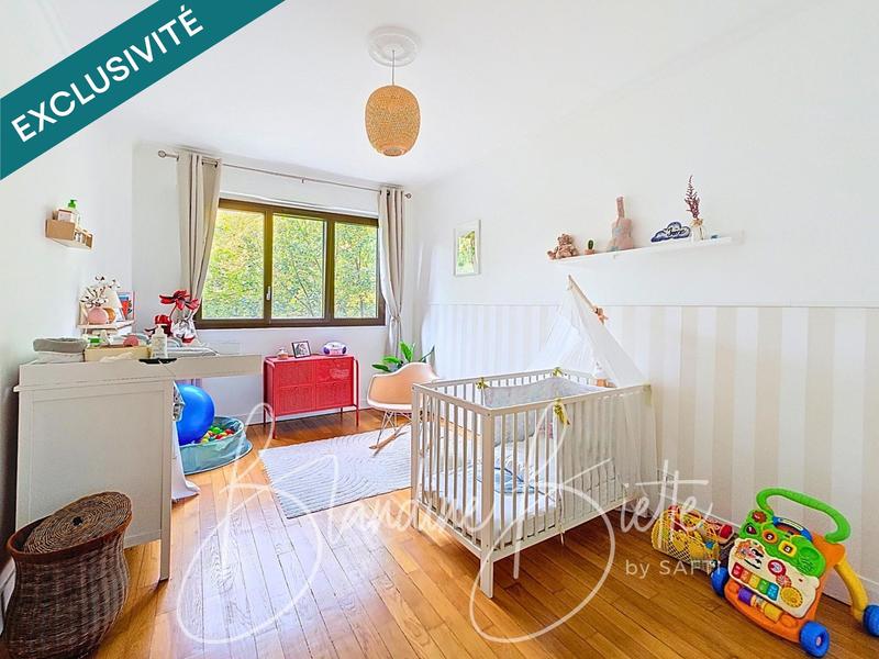 Appartement - 93 m² - 4 pièces