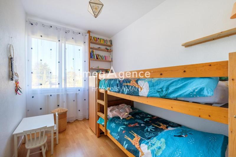 Maison - 200 m² - 6 pièces