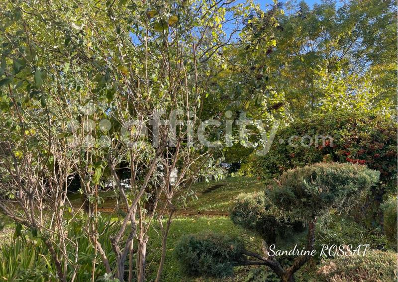 Appartement - 105 m² - 5 pièces