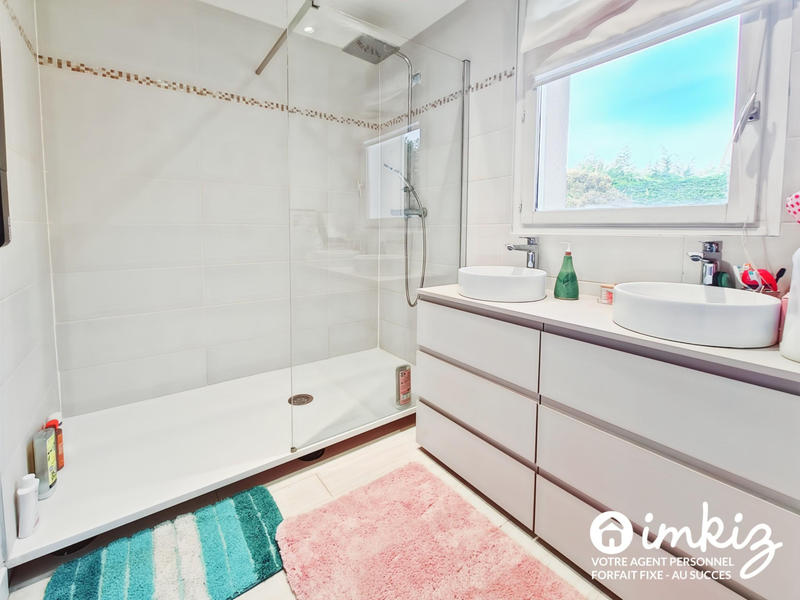 Maison - 188 m² - 7 pièces