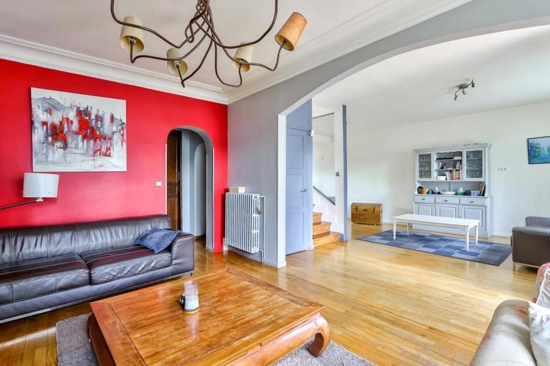 Maison - 200 m² - 7 pièces