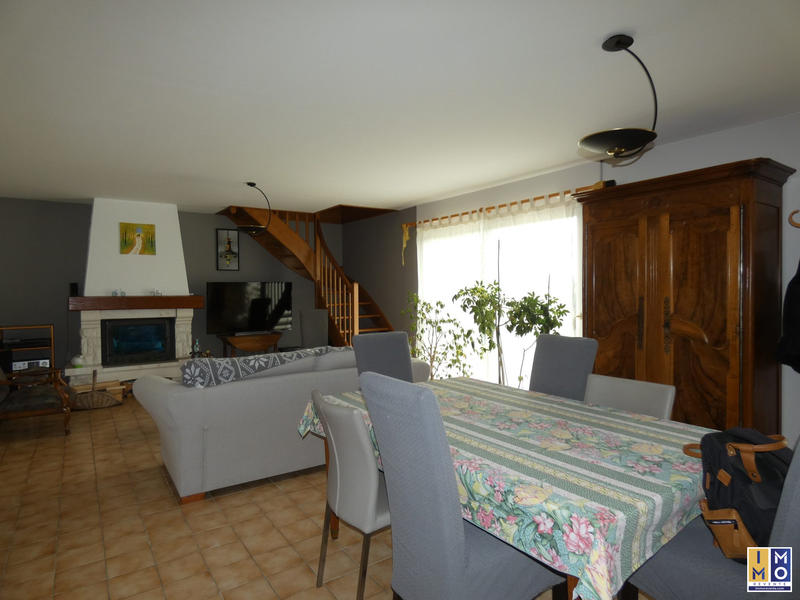 Maison - 143 m² - 6 pièces