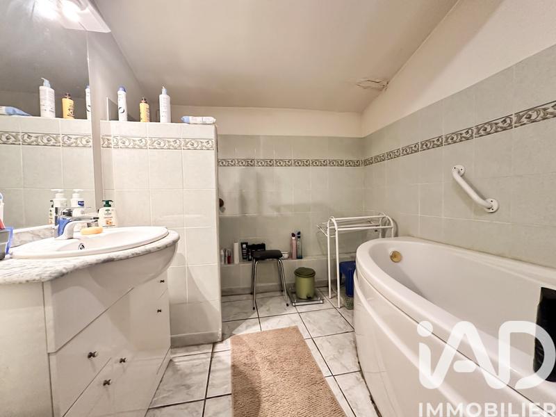 Maison de village - 90 m² - 4 pièces