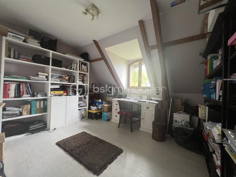 Demeure - 250 m² - 6 pièces