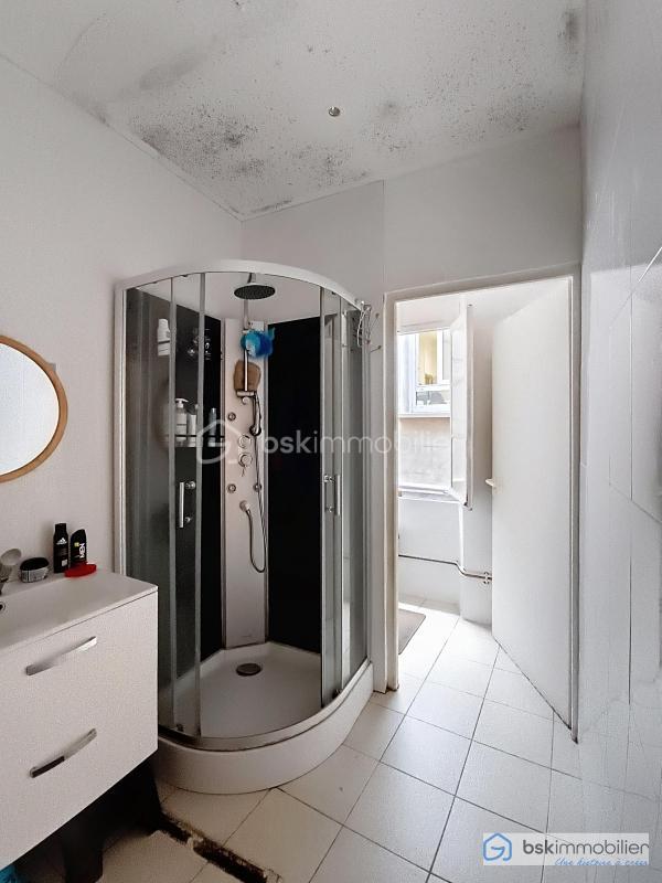 Immeuble - 211 m² - 6 pièces