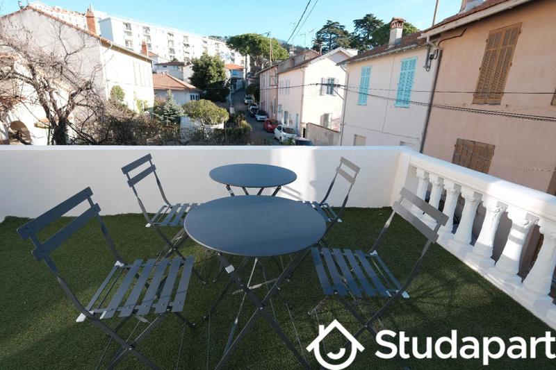 Chambre - 12 m² - 1 pièce