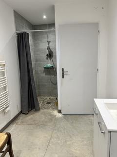 Local d'activité / Entrepôt - 275 m²