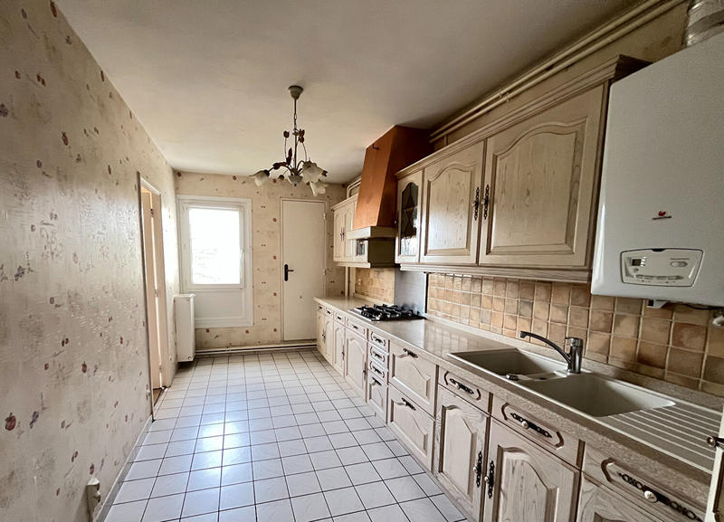 Appartement - 85 m² - 4 pièces