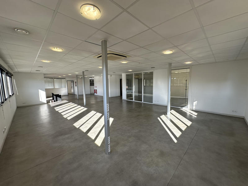 Local commercial - 385 m²