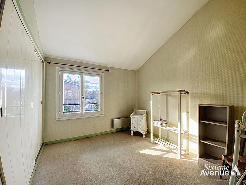 Maison - 99 m² - 5 pièces