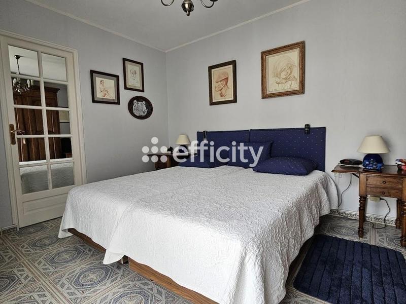 Maison - 196 m² - 7 pièces